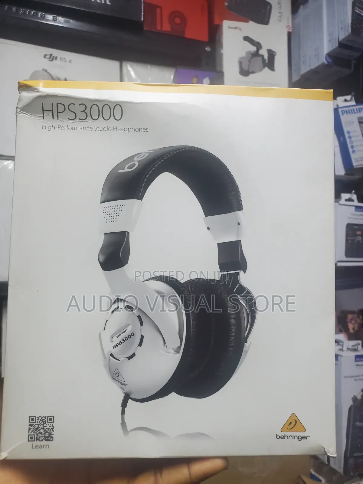 Behringer HPS 3000