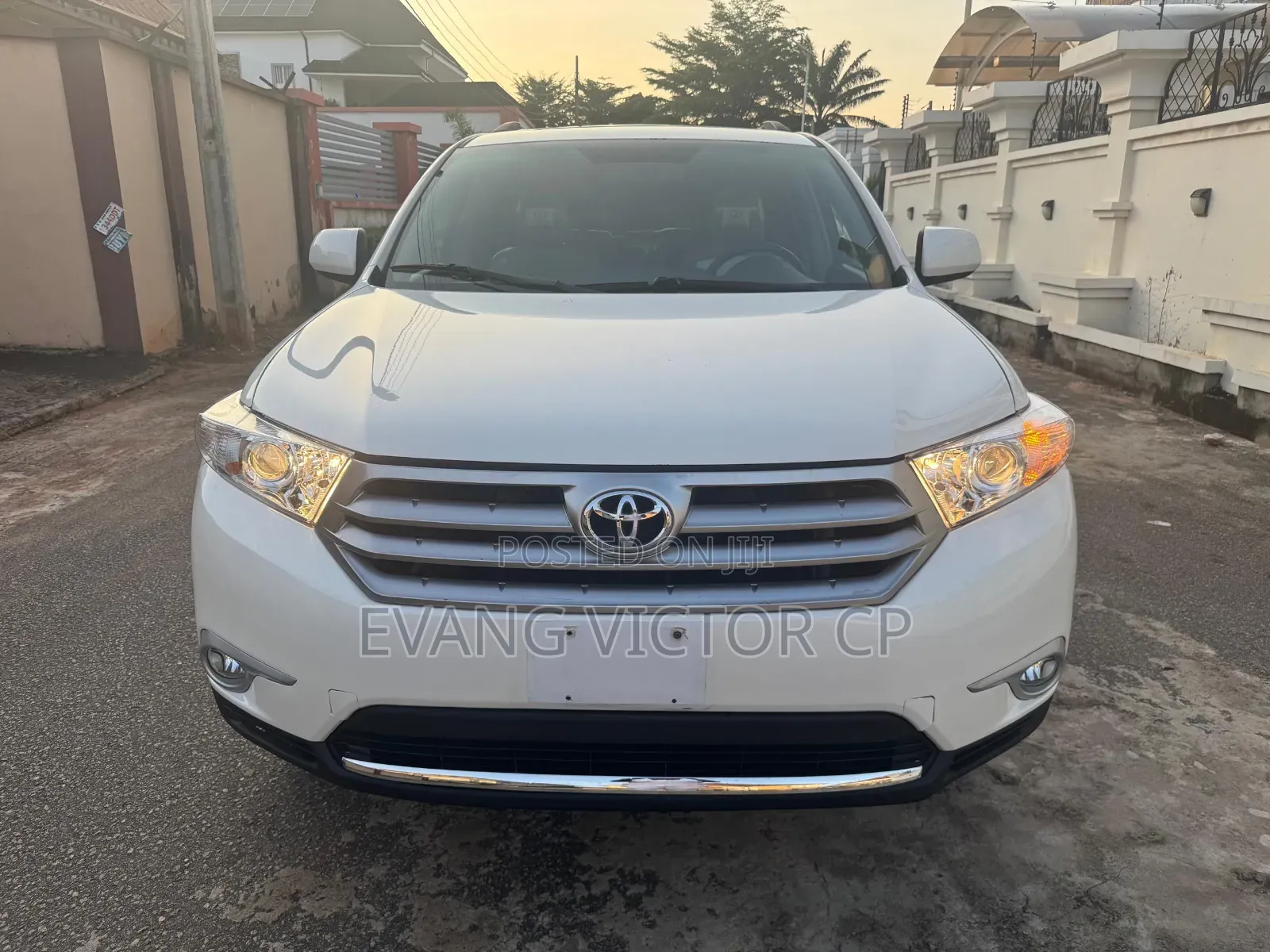 Toyota Highlander Limited 2012 White