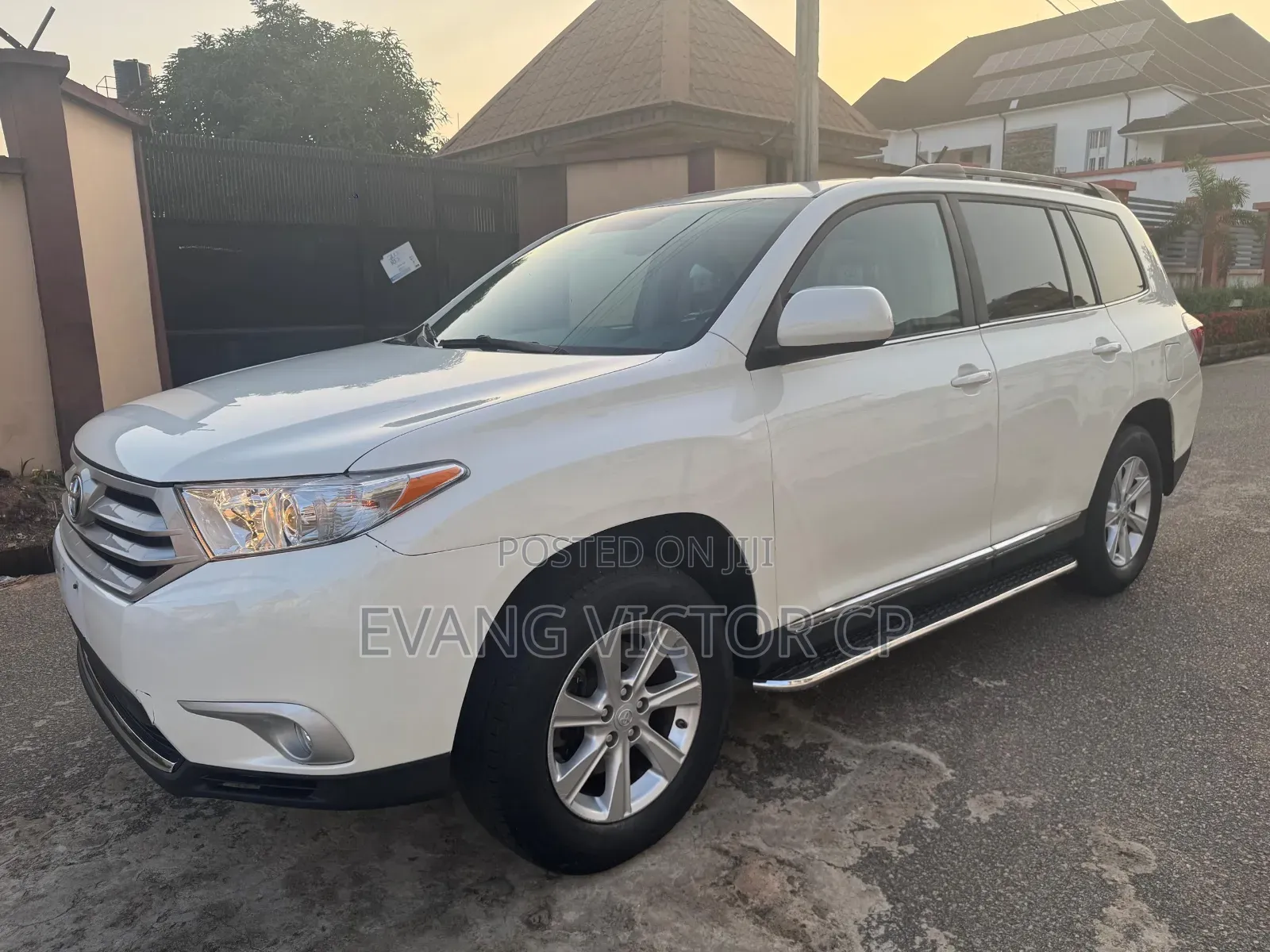 Toyota Highlander Limited 2012 White