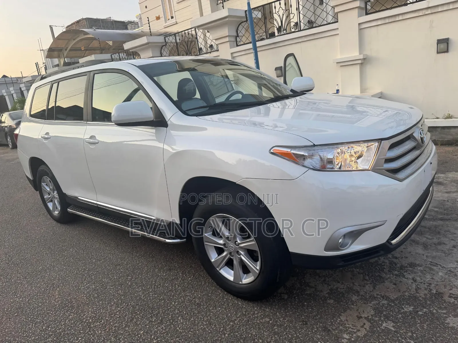 Toyota Highlander Limited 2012 White