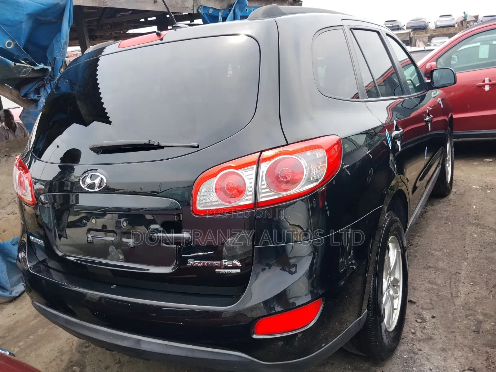 Hyundai Santa Fe 2011 Black