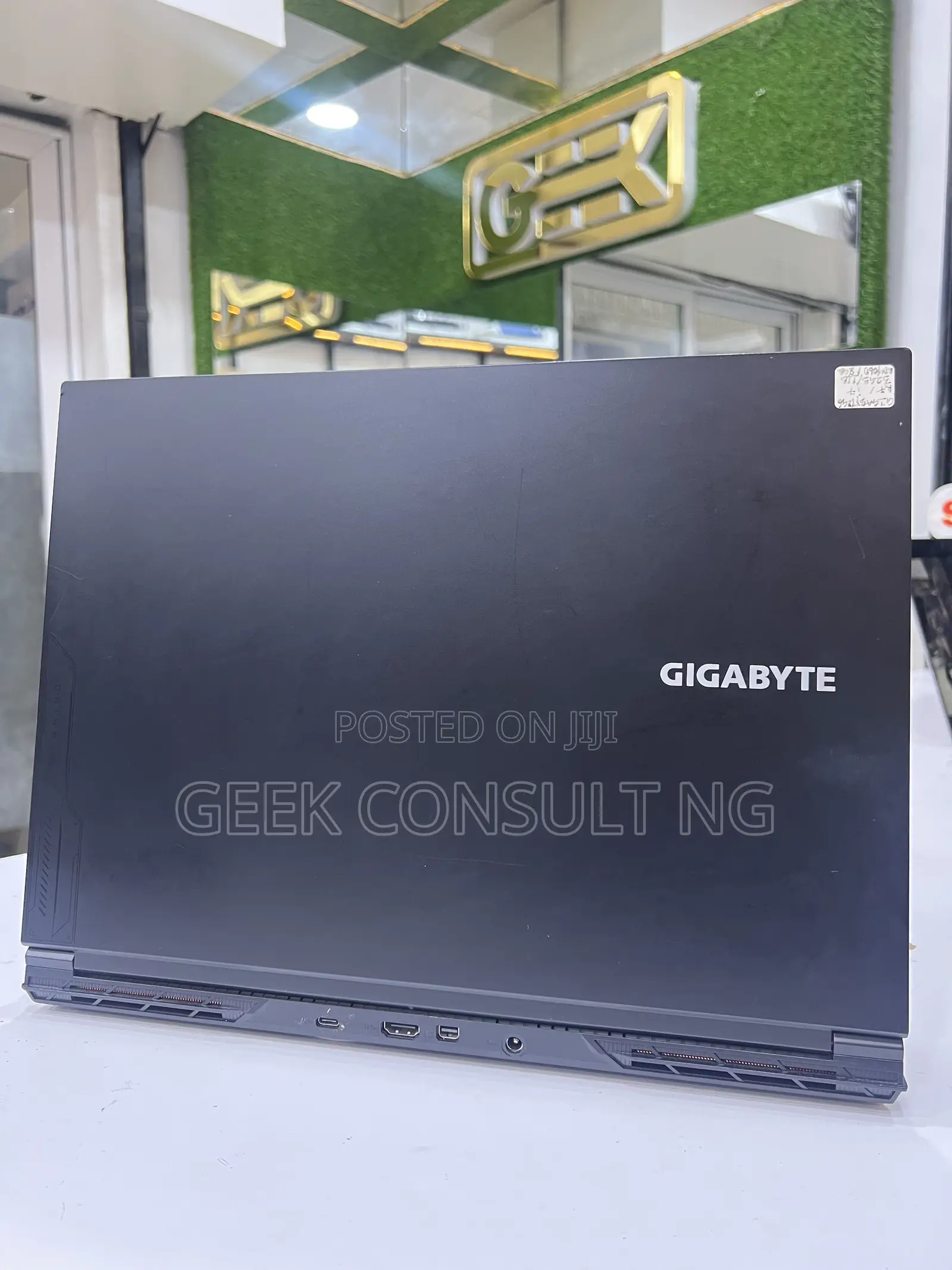 Laptop Gigabyte G6 32GB Intel Core i7 SSD 1T