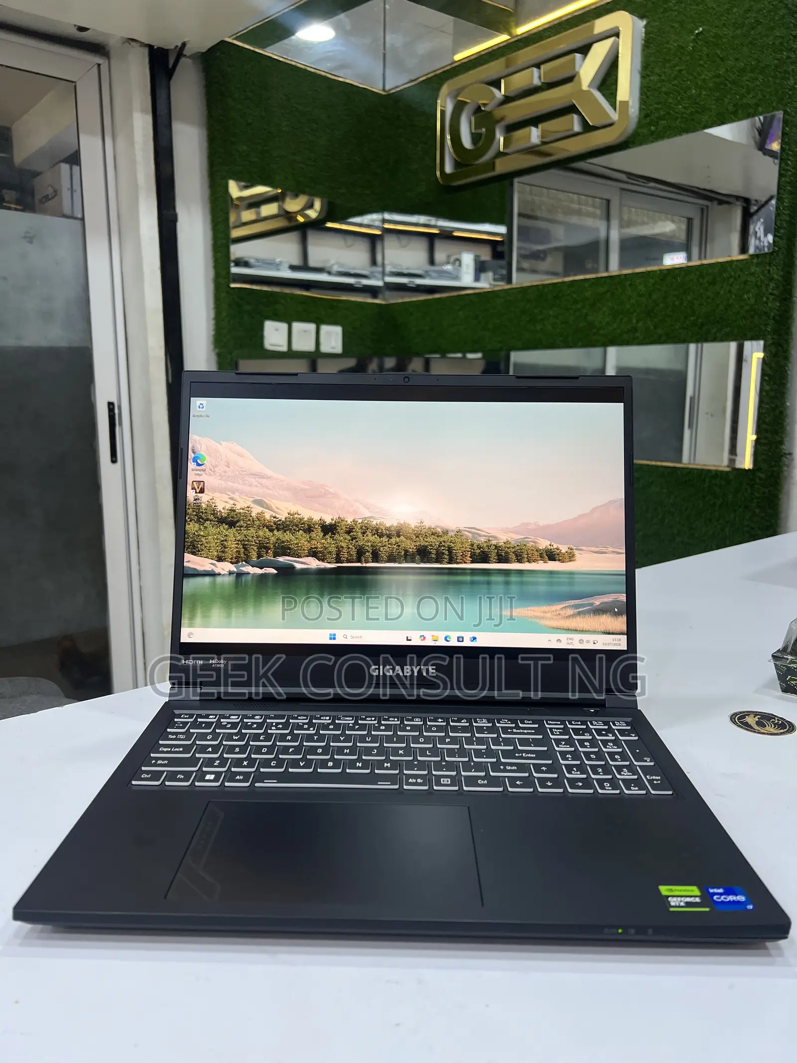 Laptop Gigabyte G6 32GB Intel Core i7 SSD 1T