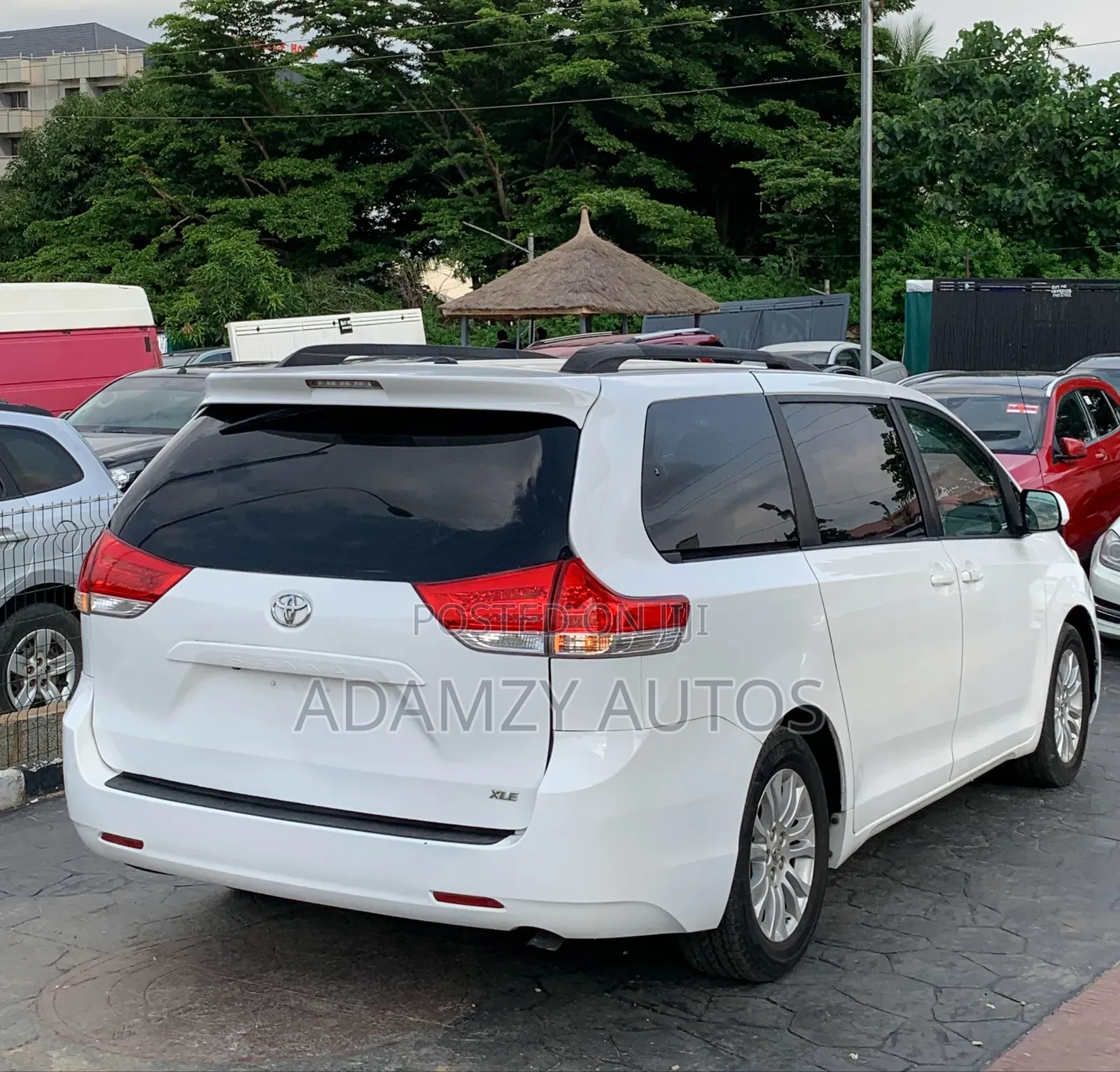 Toyota Sienna 2012 White