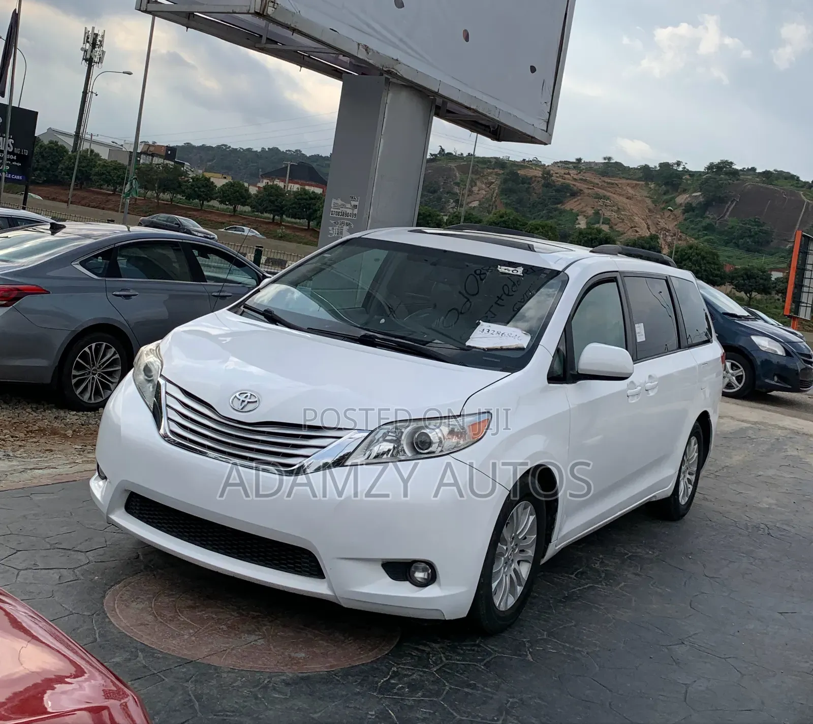 Toyota Sienna 2012 White
