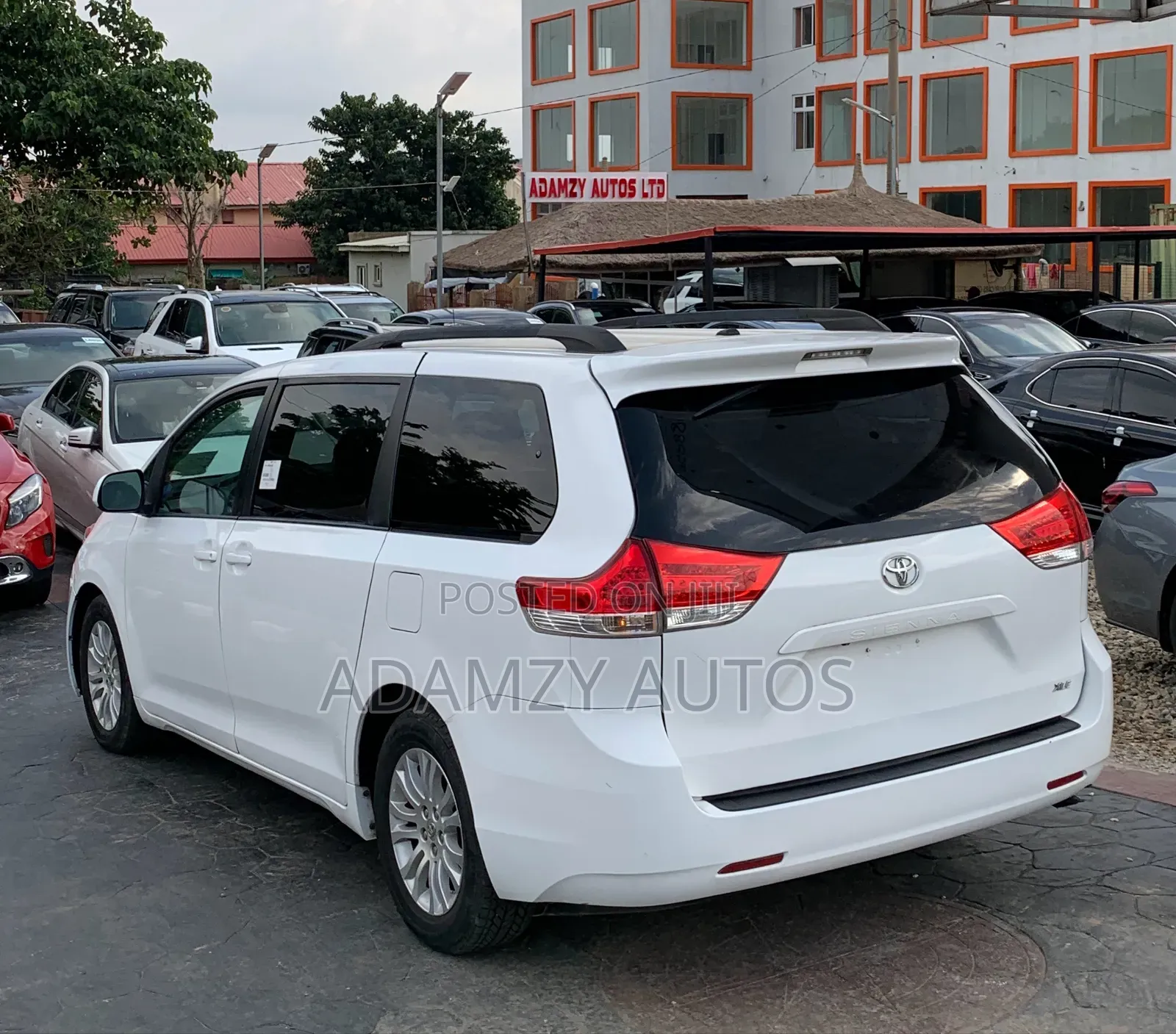 Toyota Sienna 2012 White