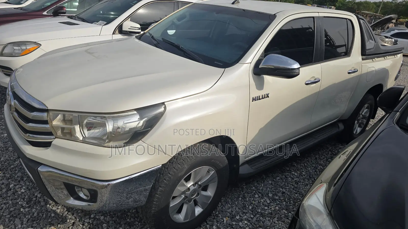 Toyota Hilux SR5 HI-Rider 2019 White