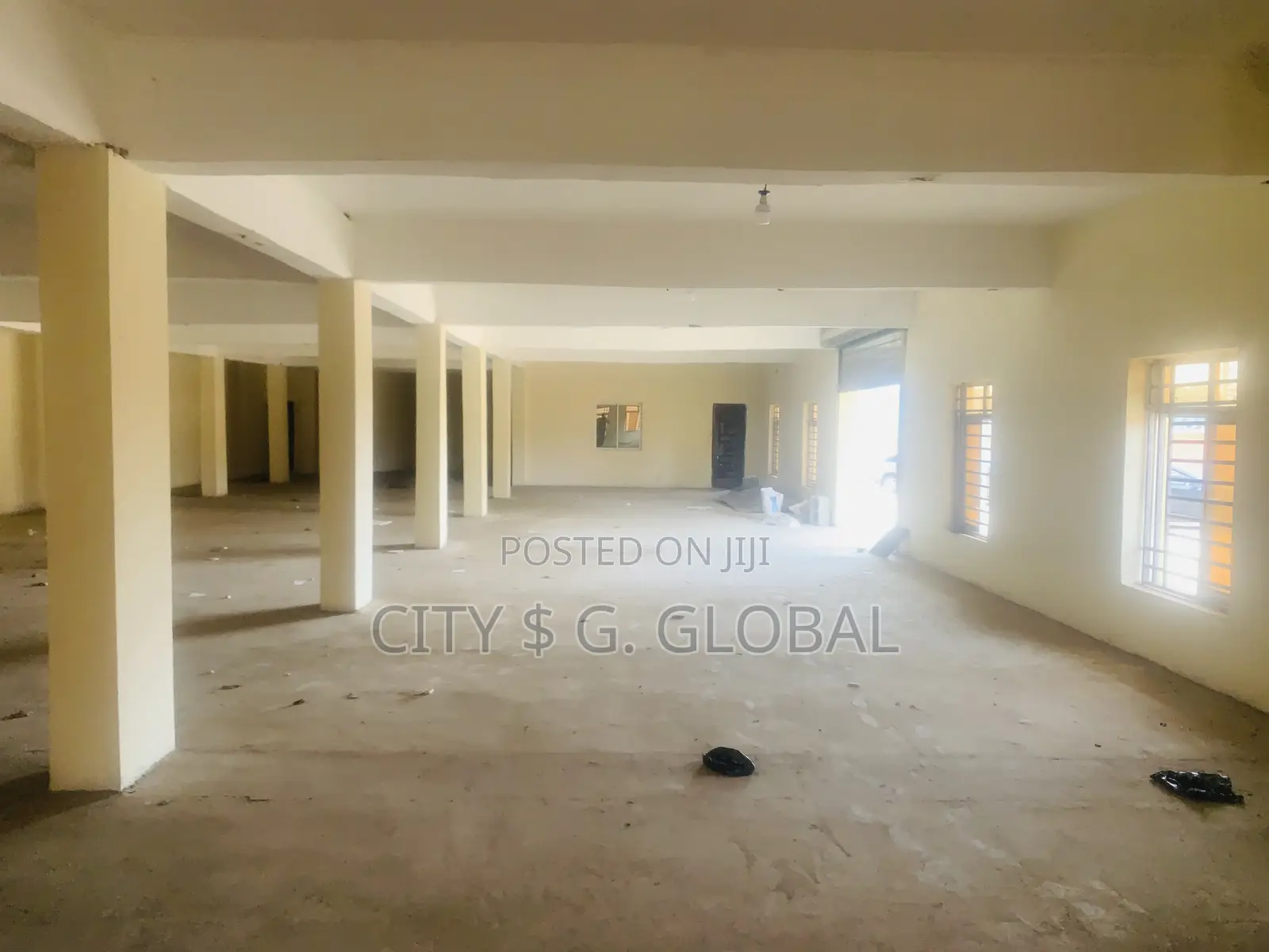 Warehouse in Gudu. Ground Floor