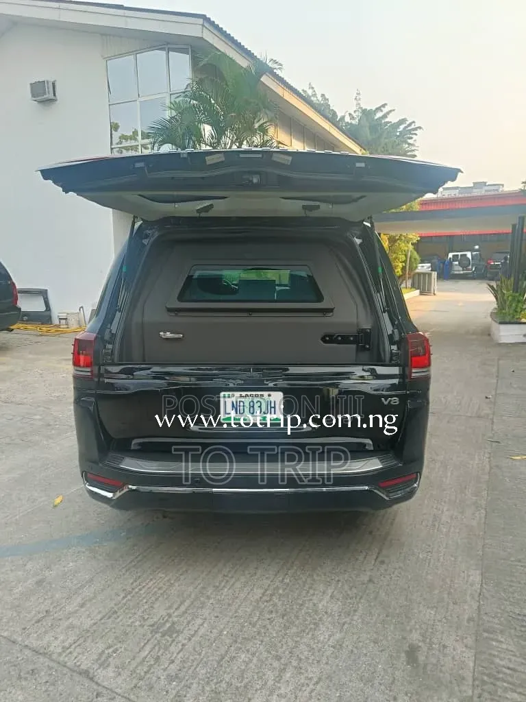 Land Cruiser Bullet Proof Armoured Vehicle for Rental