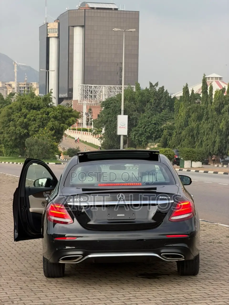 Mercedes-Benz E400 2018 Black