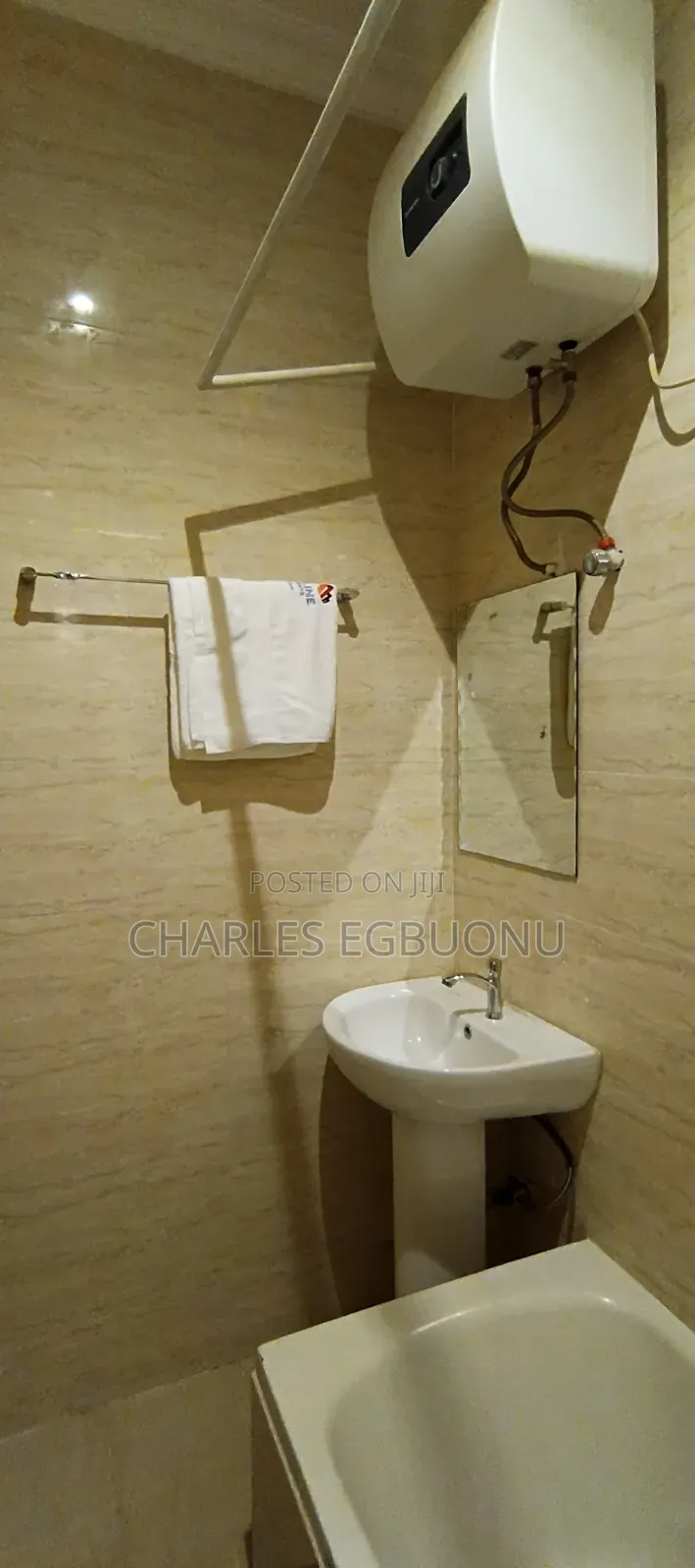 Lovely en-Suite Room in Shared Apartment | Apo | Wi-Fi | 24/7 Light