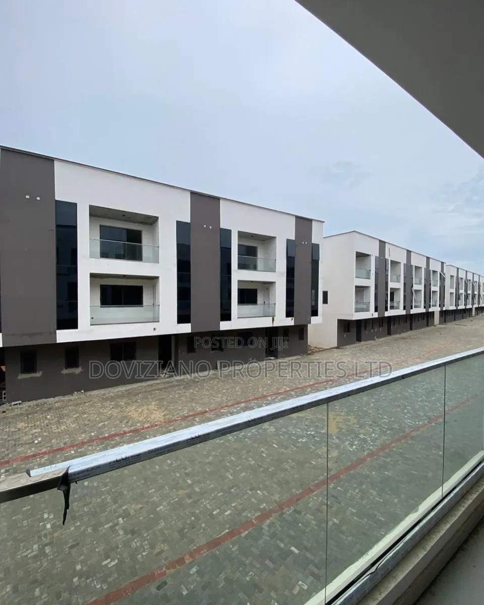 4bdrm Duplex in Lekki Phase 1 for sale