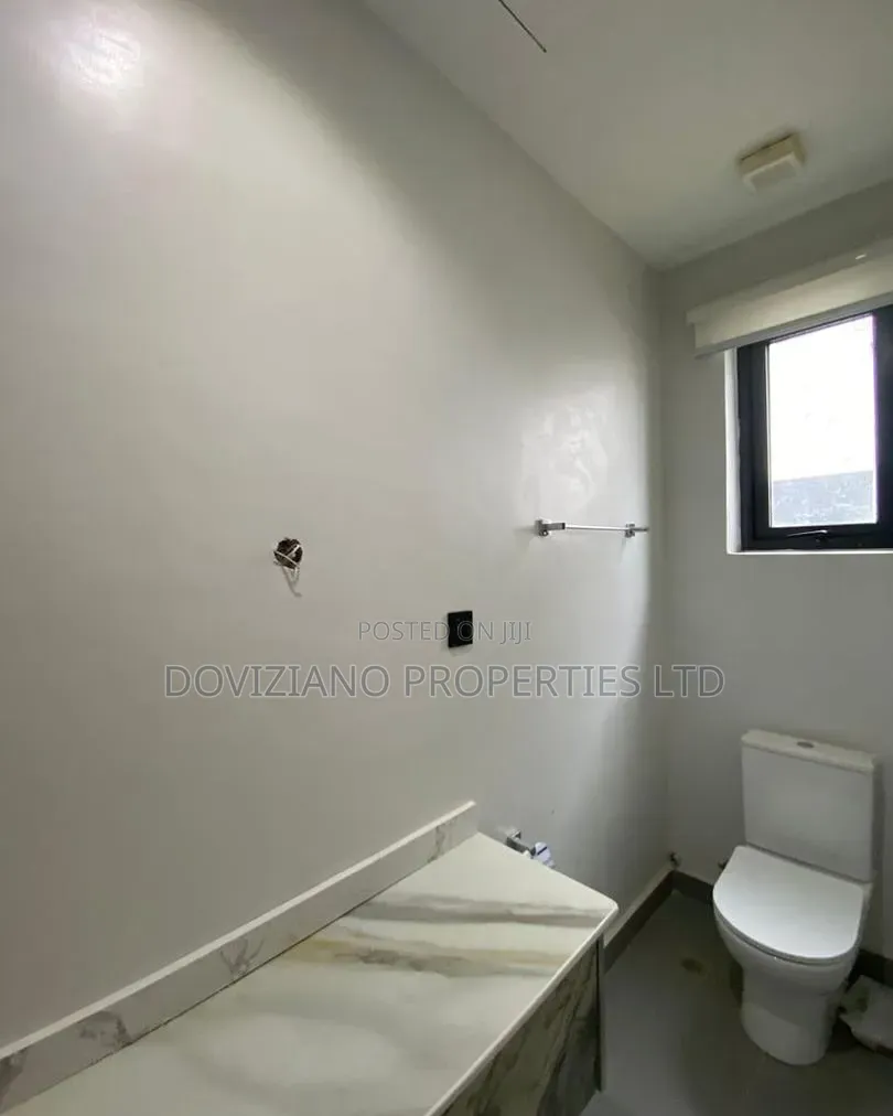 4bdrm Duplex in Lekki Phase 1 for sale