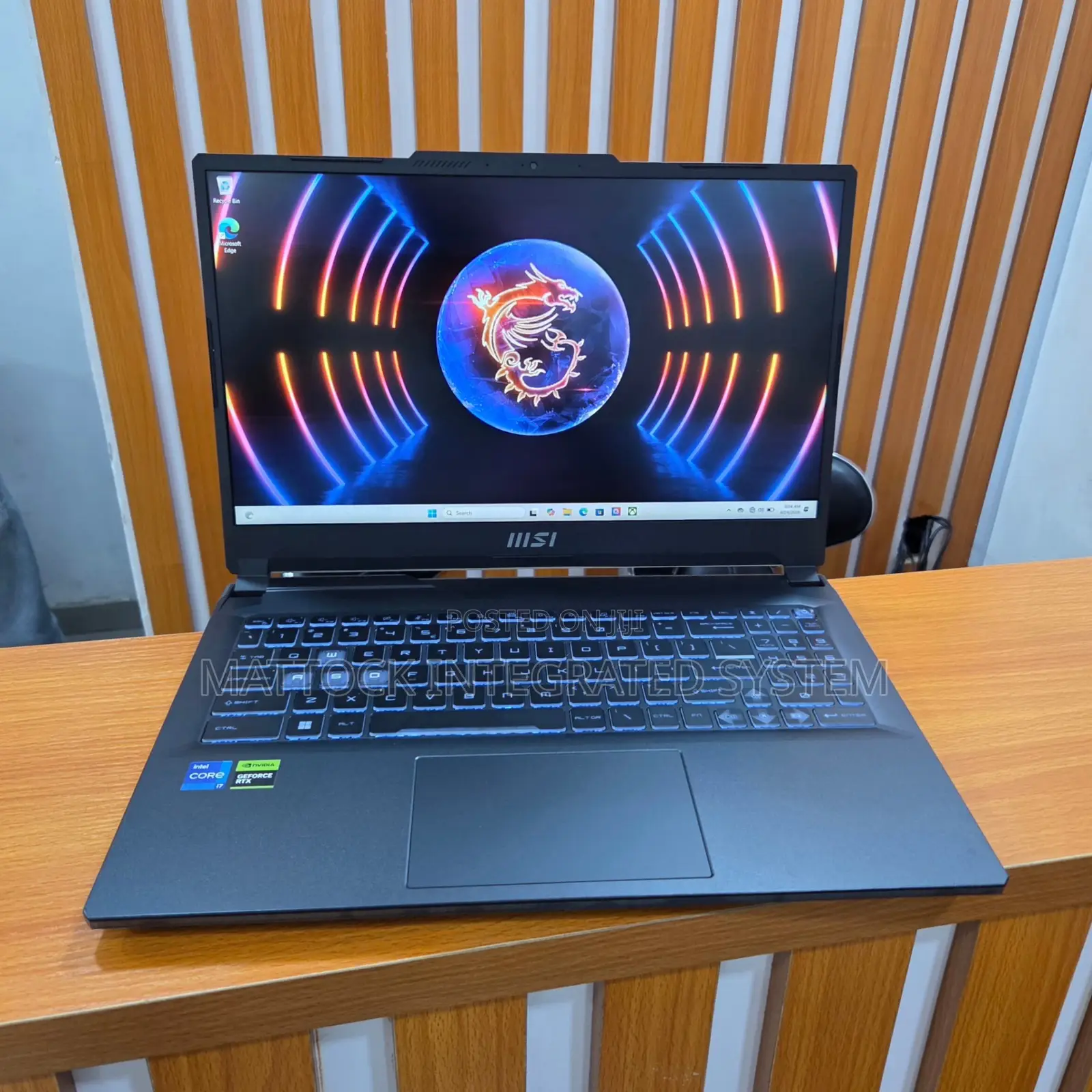 Laptop MSI Cyborg 15 16GB Intel Core i7 SSD 1T