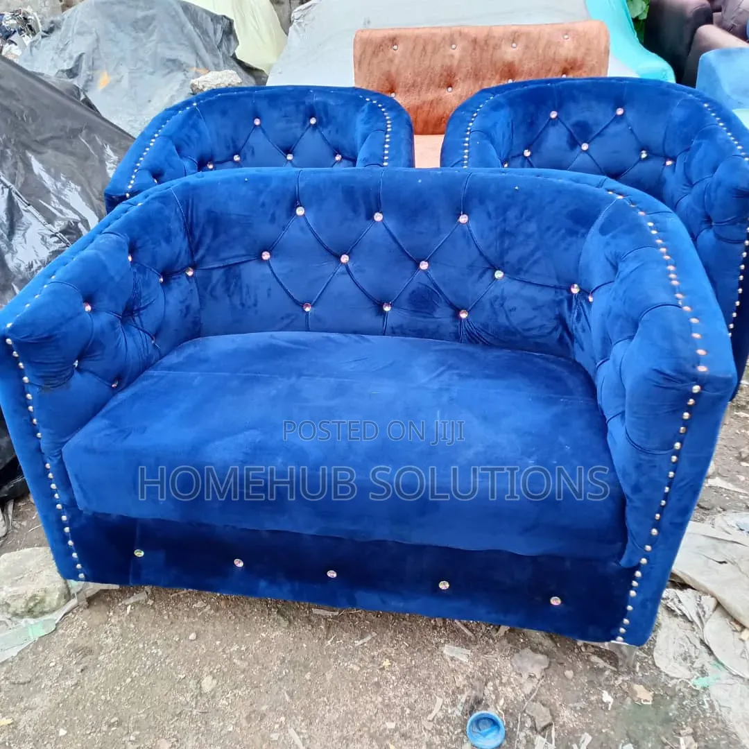 7 Seaters Sofa Set Like New