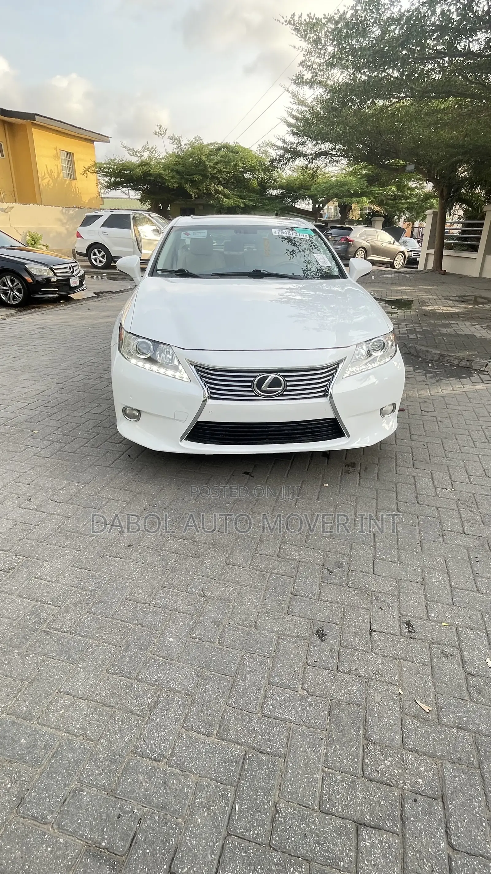 Lexus ES 350 FWD 2014 White