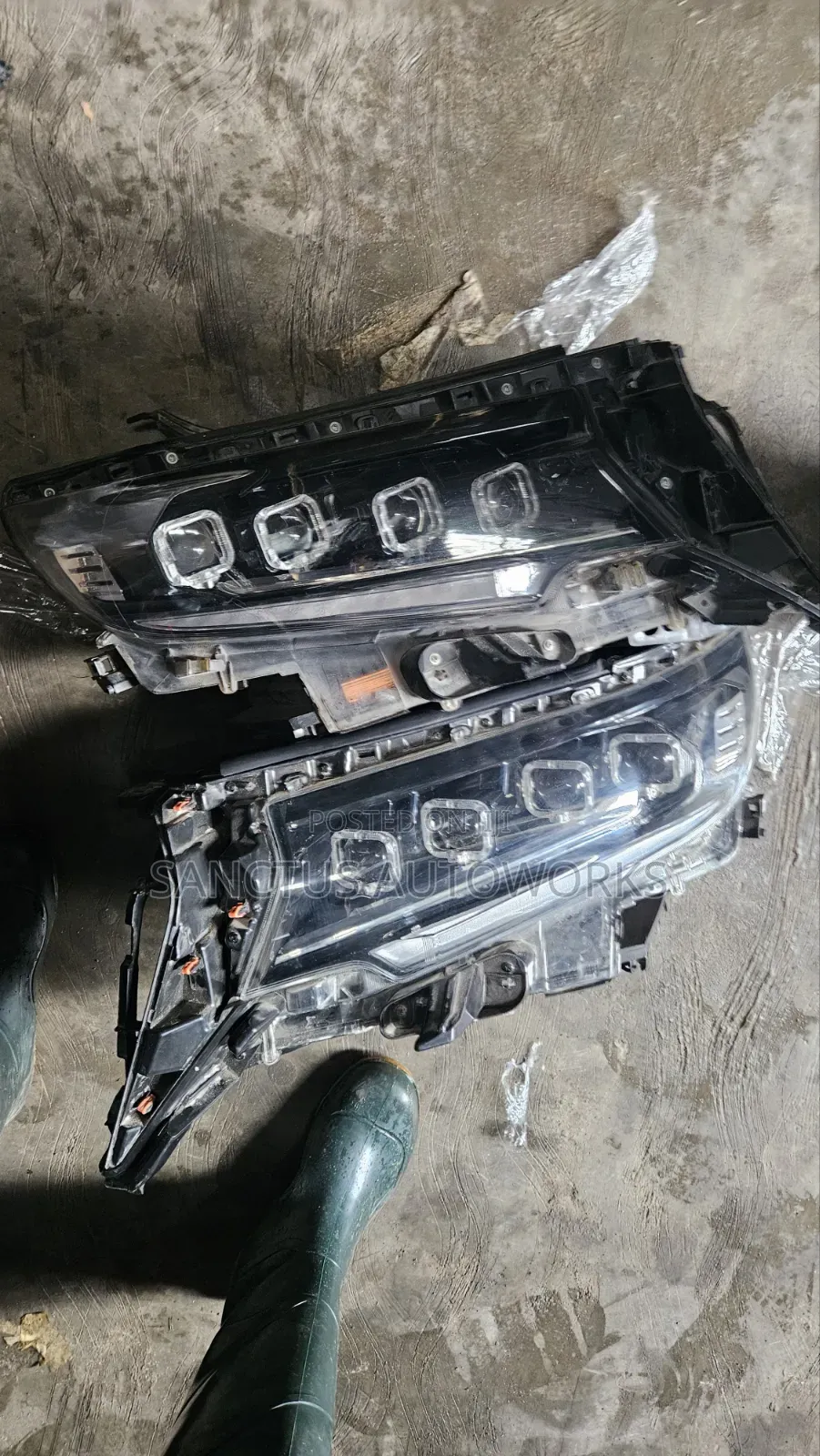 Headlight Toyota Prado 2020 4touch