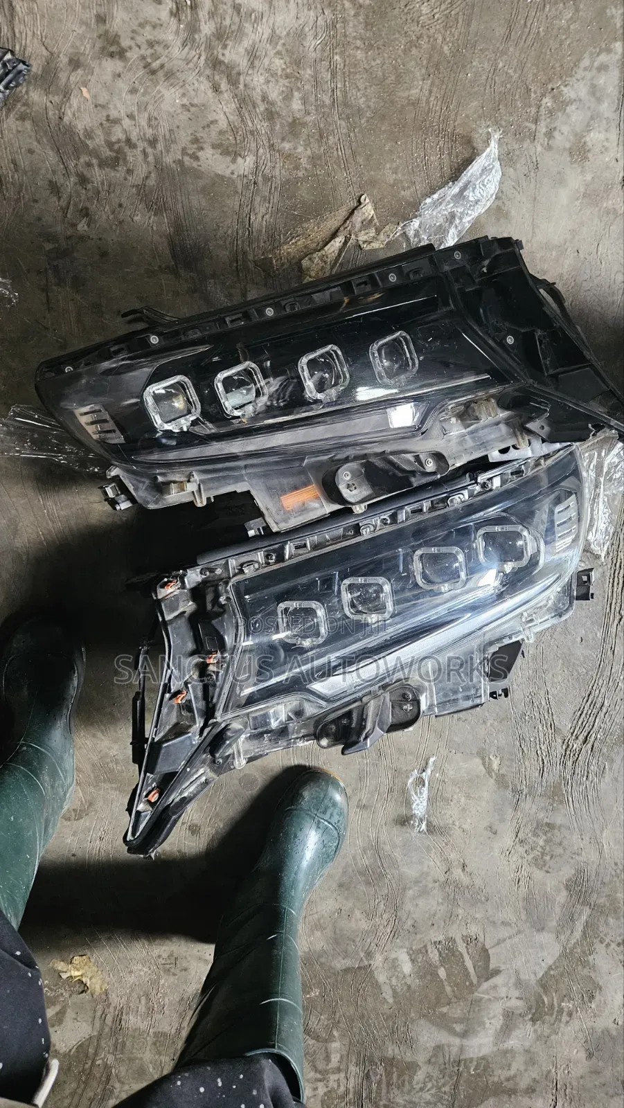 Headlight Toyota Prado 2020 4touch