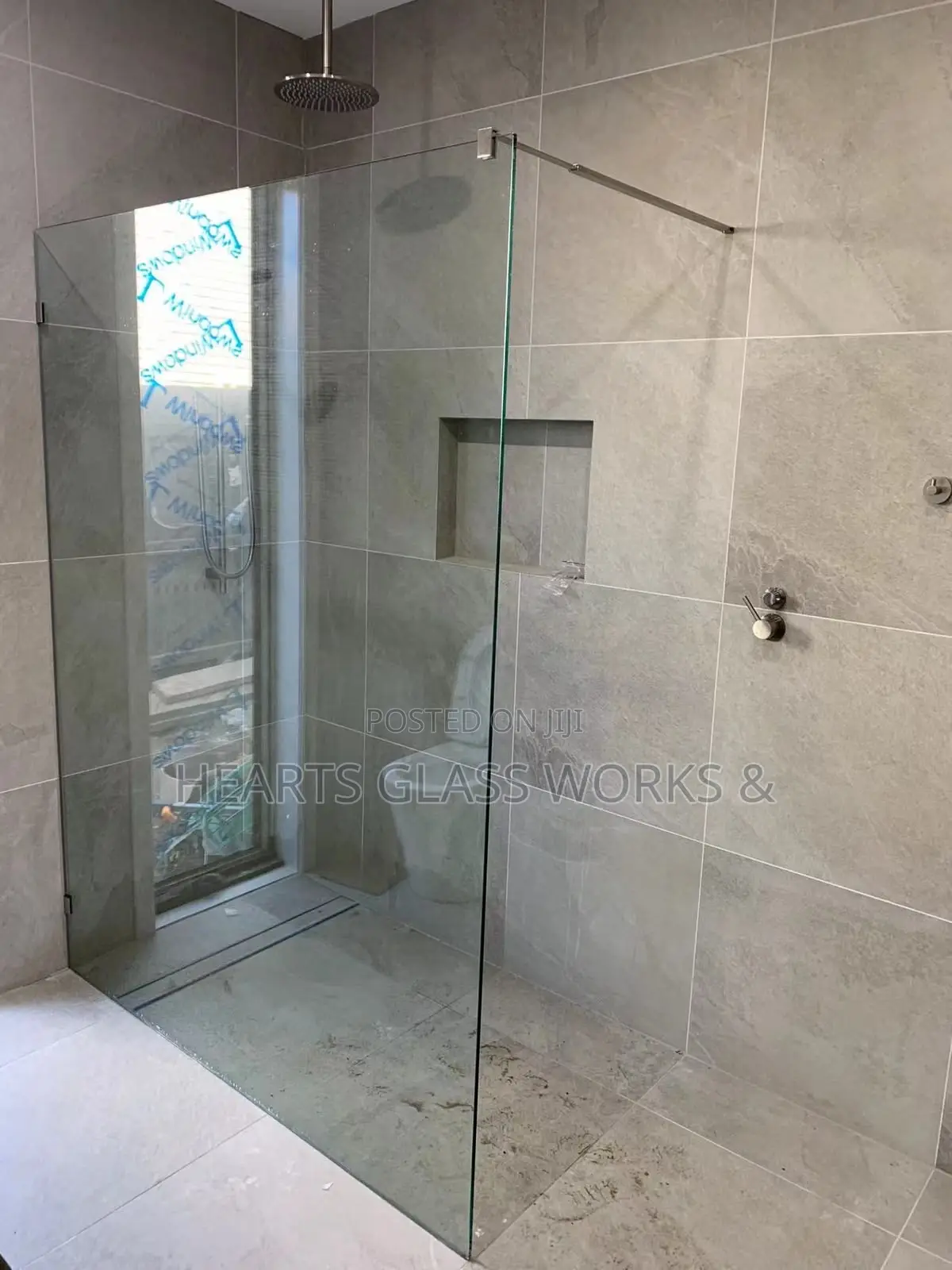 One Sided Fix Shower Glass With Top Connector