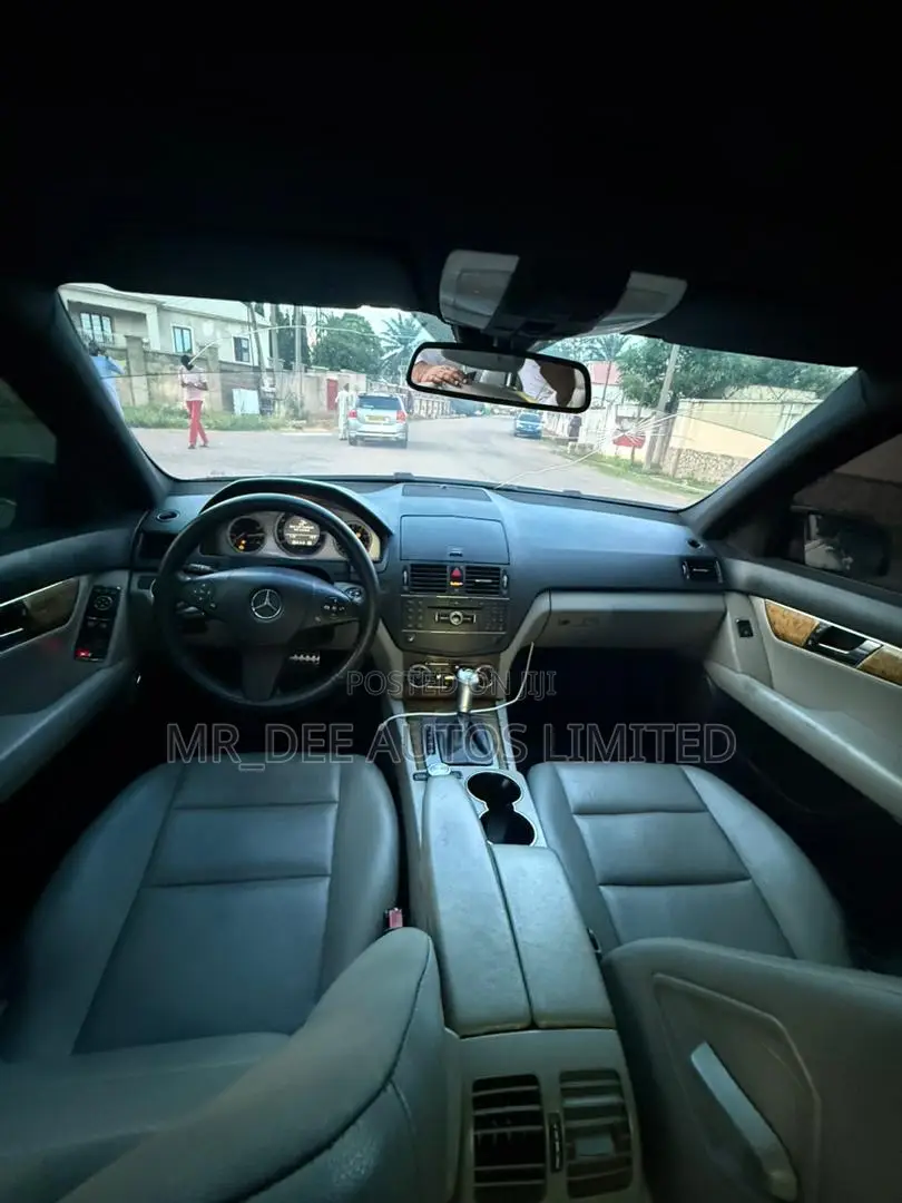 Mercedes-Benz C300 2009 Silver
