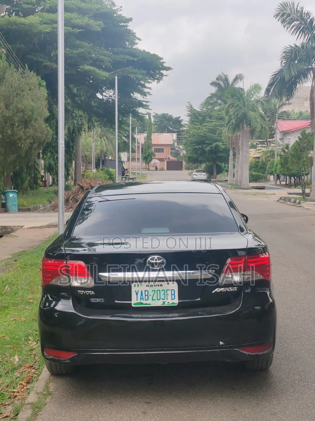 Toyota Avensis 2013 Black