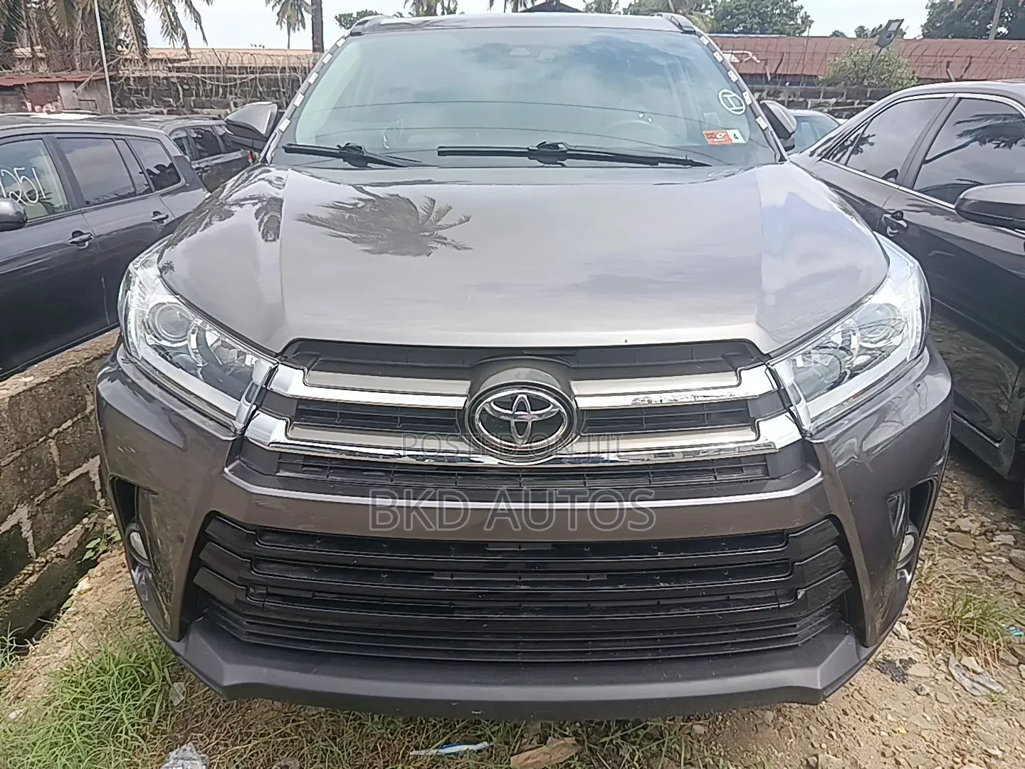 Toyota Highlander SE 4x2 V6 (3.5L 6cyl 8A) 2018 Gray