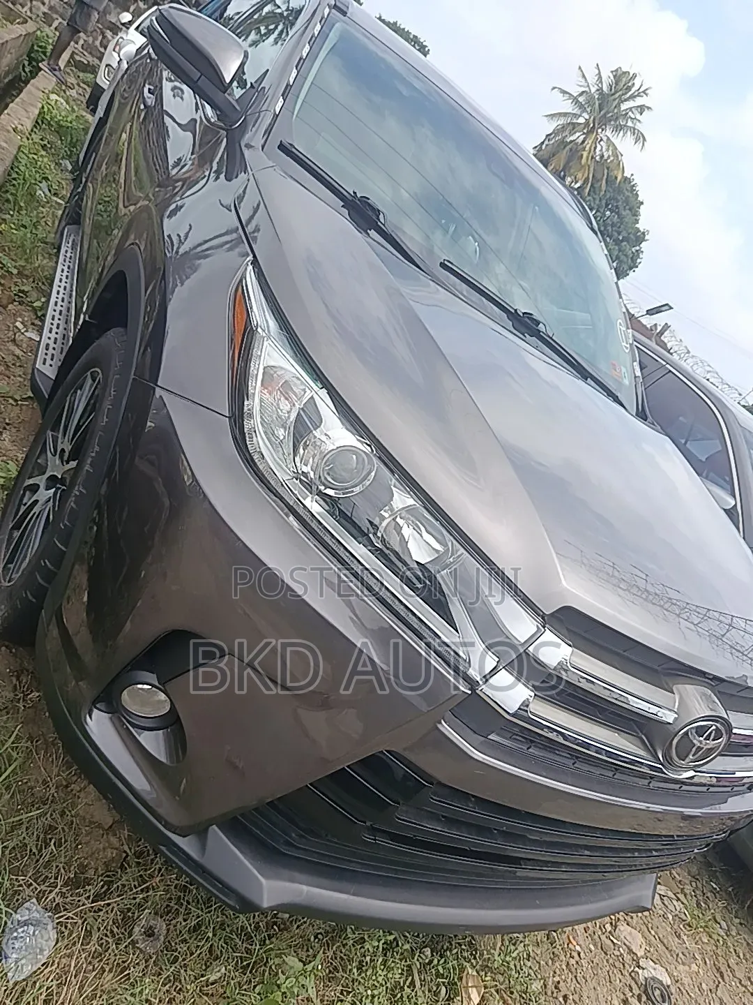 Toyota Highlander SE 4x2 V6 (3.5L 6cyl 8A) 2018 Gray