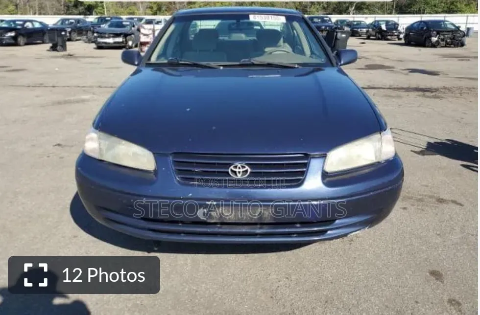 Car 1999 Blue