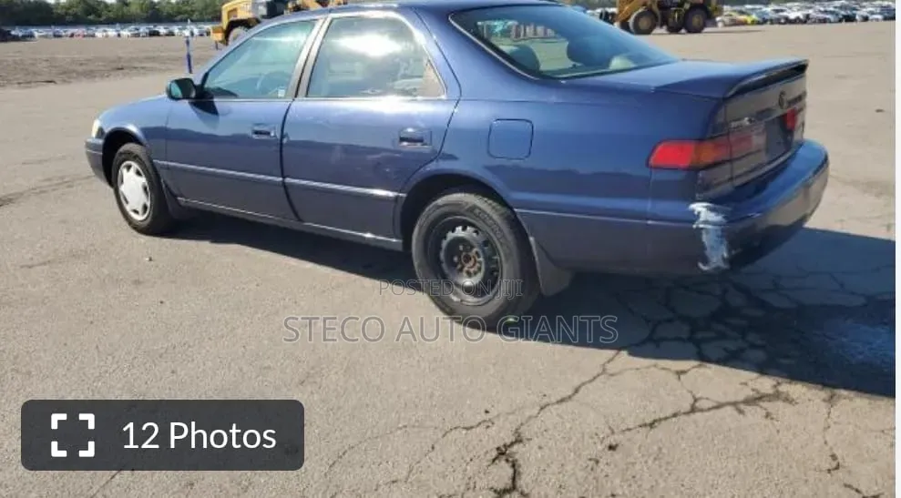 Car 1999 Blue