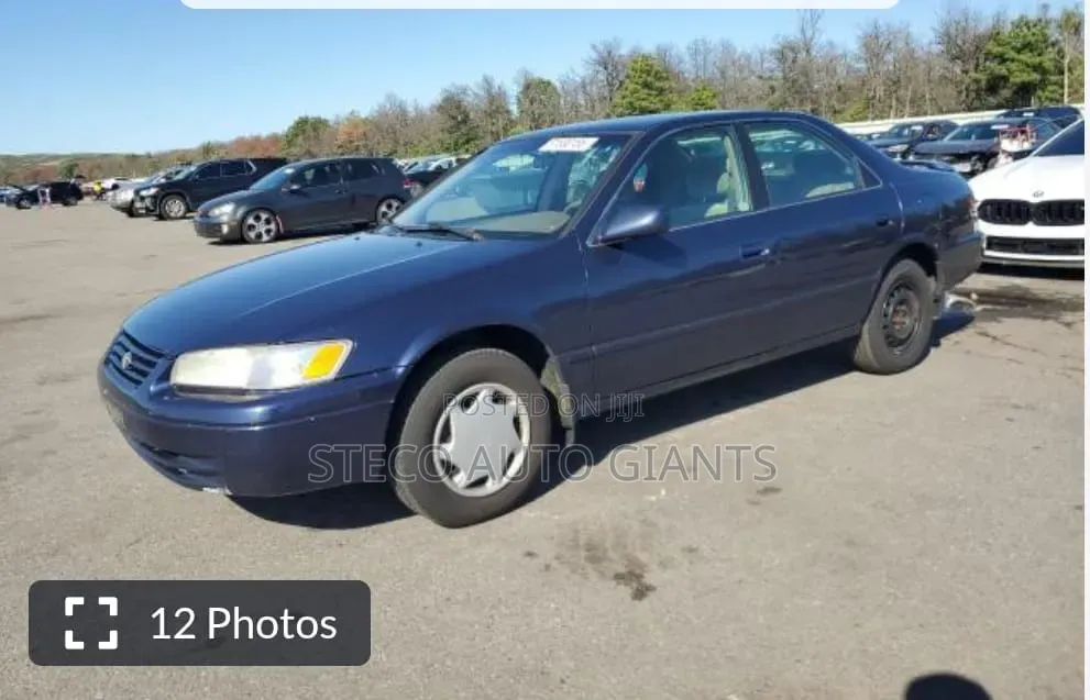 Car 1999 Blue