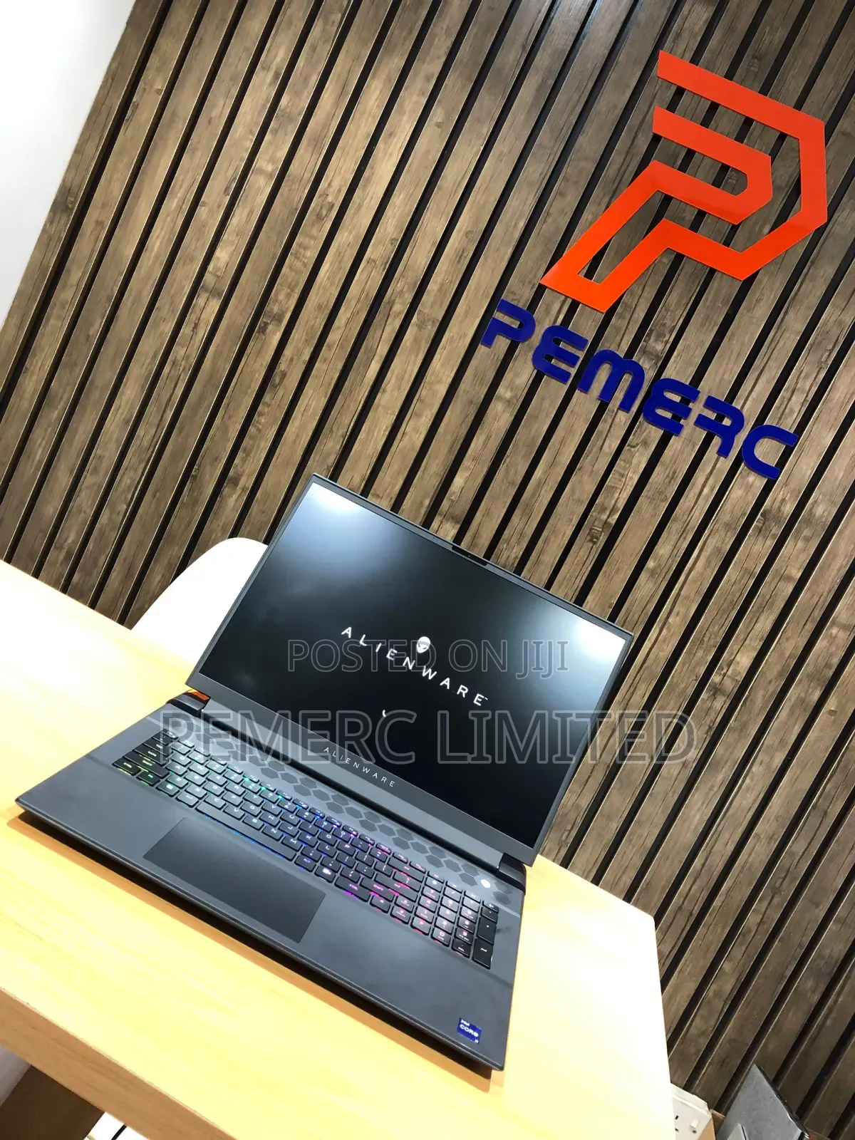 Laptop Alienware M18 R2 32GB Intel Core Ultra 9 SSD 1T