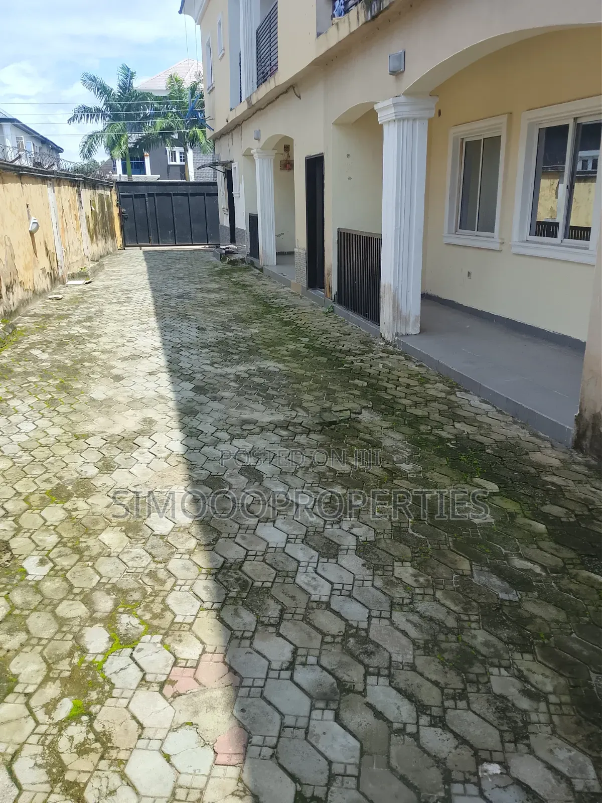 2bdrm Block of Flats in Ogunfayo Estate, Awoyaya for rent
