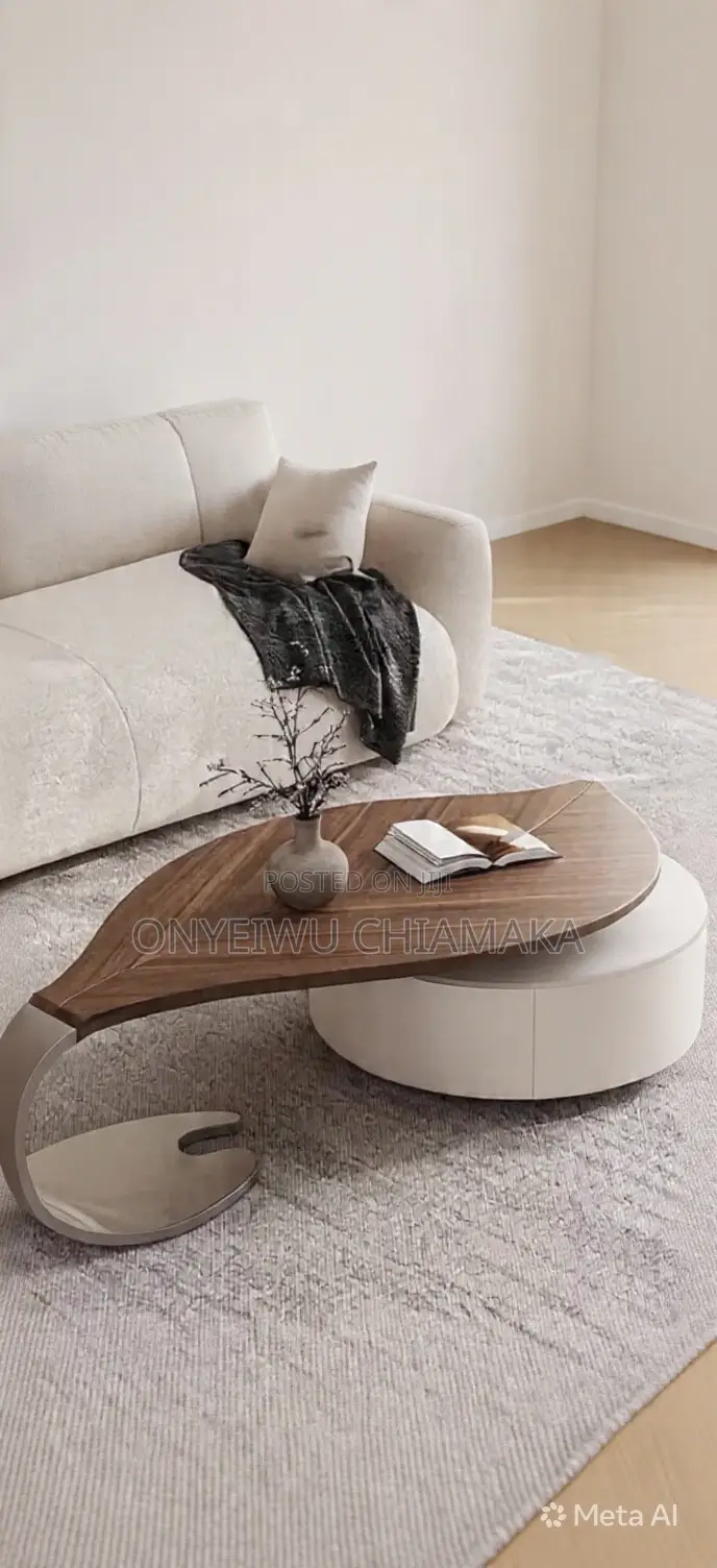 Modern Luxury Leaf-shaped Center Table
