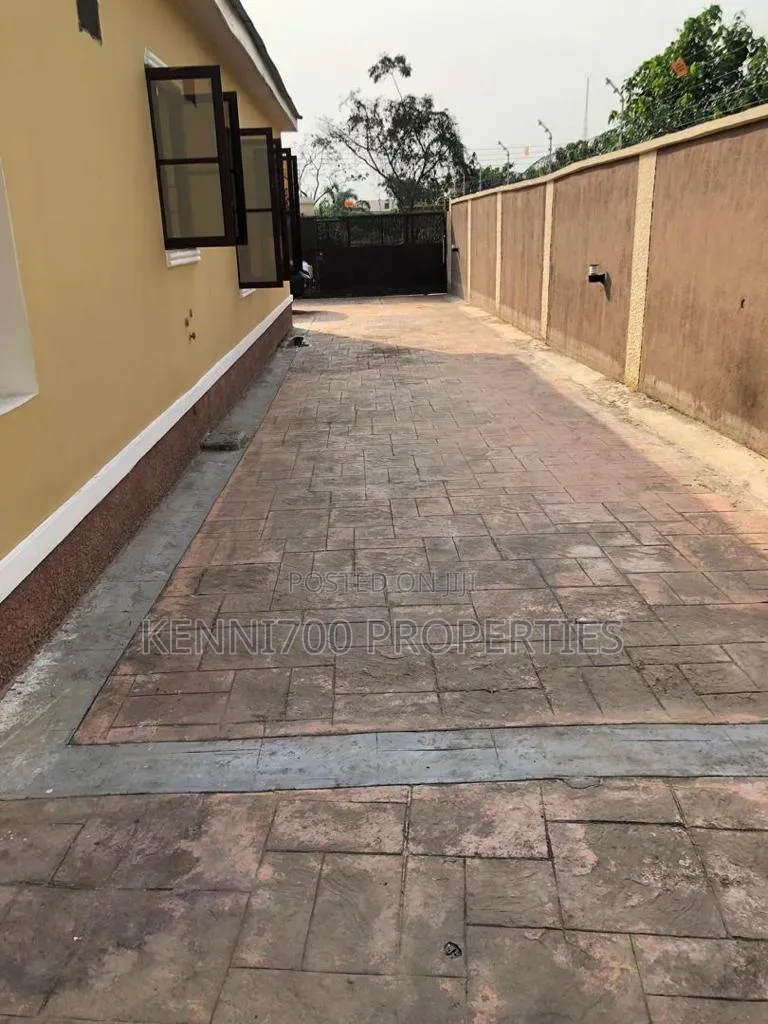 3bdrm Duplex in Riverview Estate,, Berger for sale