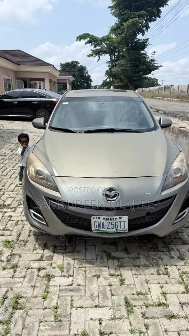 Mazda 3 2009 Gold