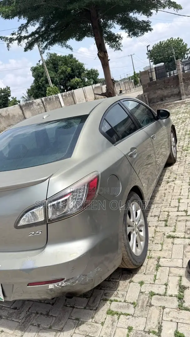 Mazda 3 2009 Gold