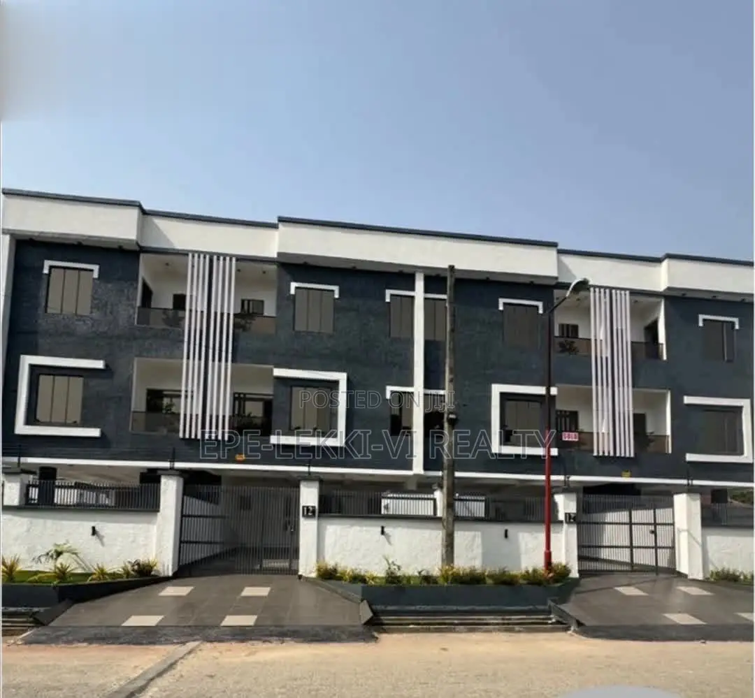 4bdrm Duplex in Lekki for sale