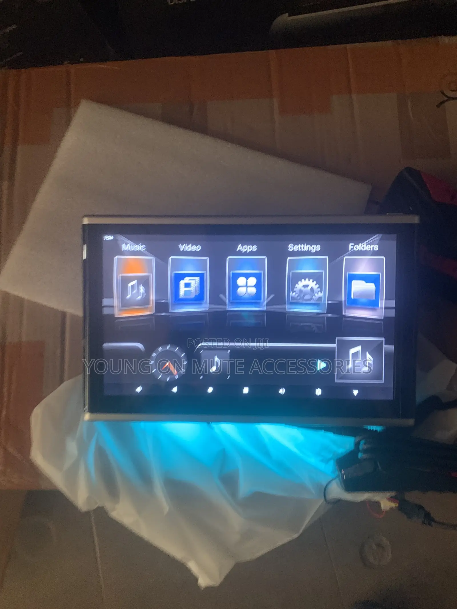 10.1-Inch Android Car Headrest Multimedia Player.