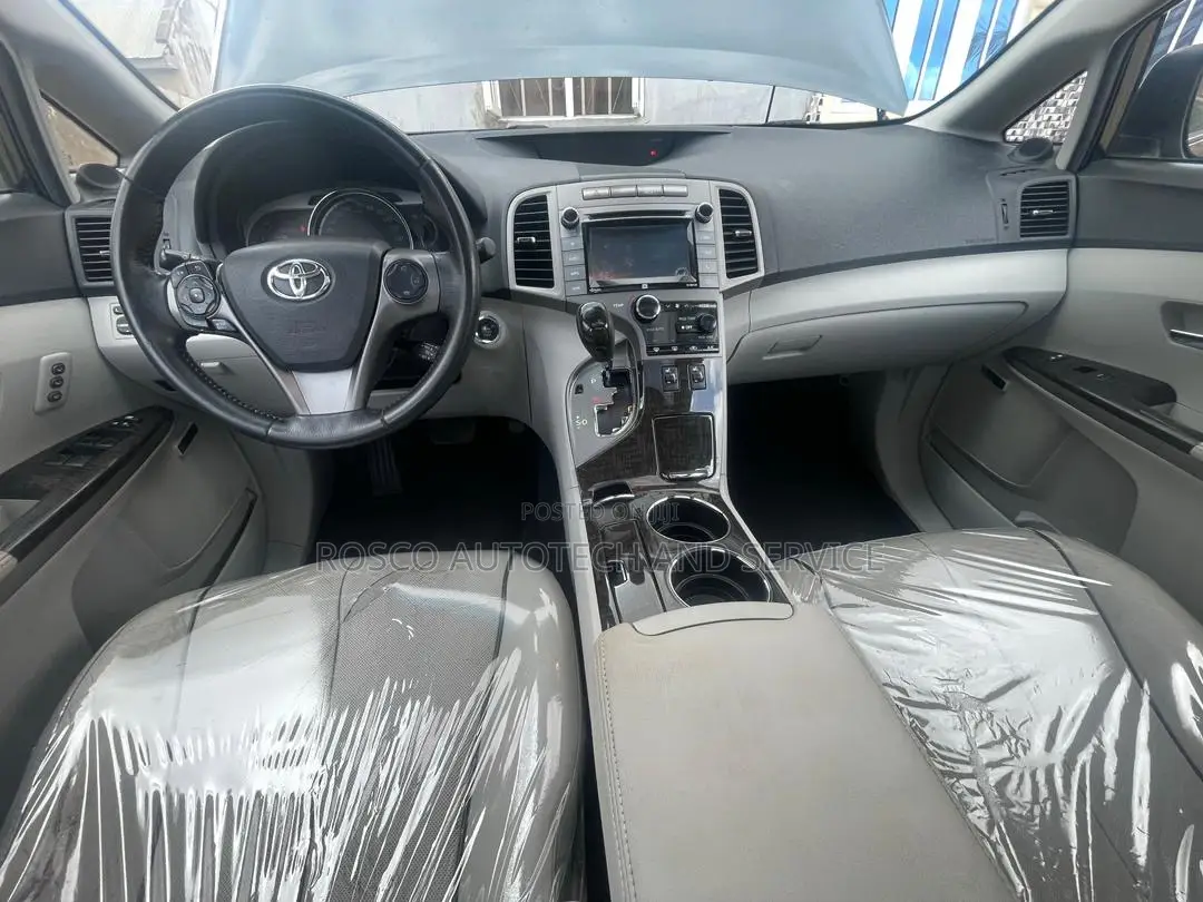 Toyota Venza XLE 4dr Wagon AWD (3.5L 6cyl 6A) 2015 Black