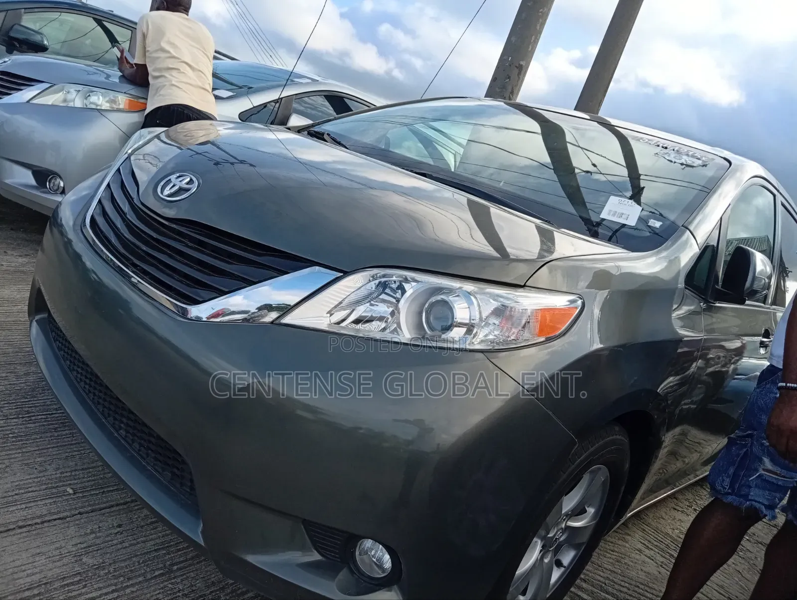 Toyota Sienna 2012 Green