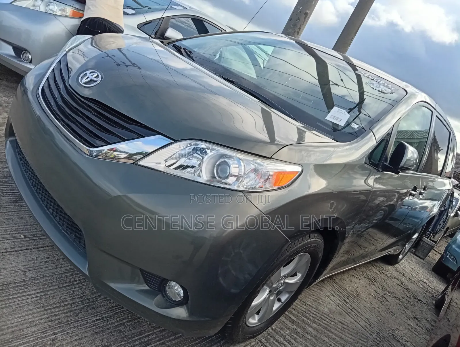 Toyota Sienna 2012 Green