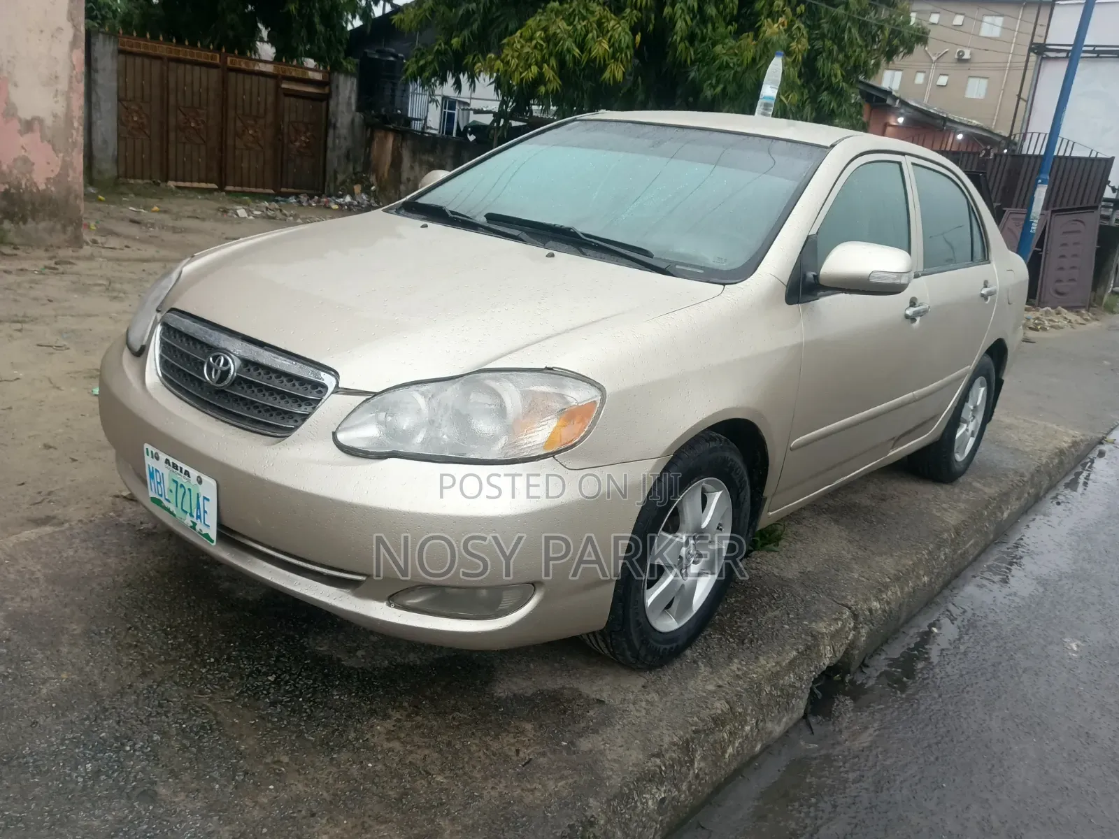 Toyota Corolla 2006 Gold