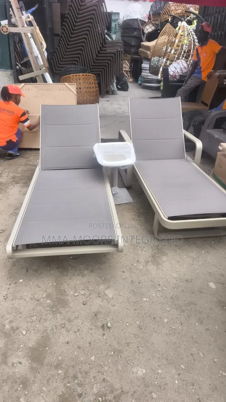 Outdoor Lounge Chair