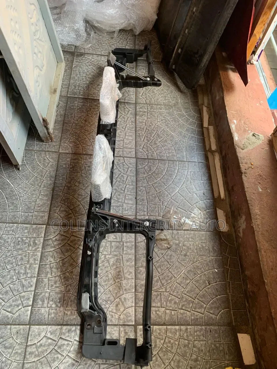 Chrysler 300c 2018 to 2020 From Bumper