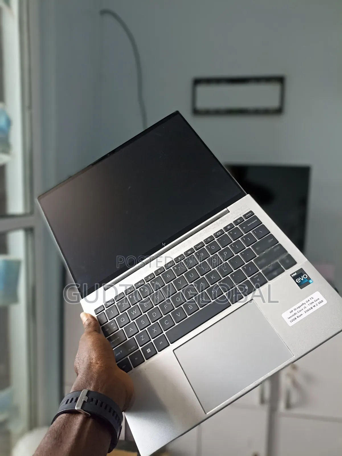Laptop Apple MacBook Pro 2021 M1 16GB Intel Core i9 SSD 512GB