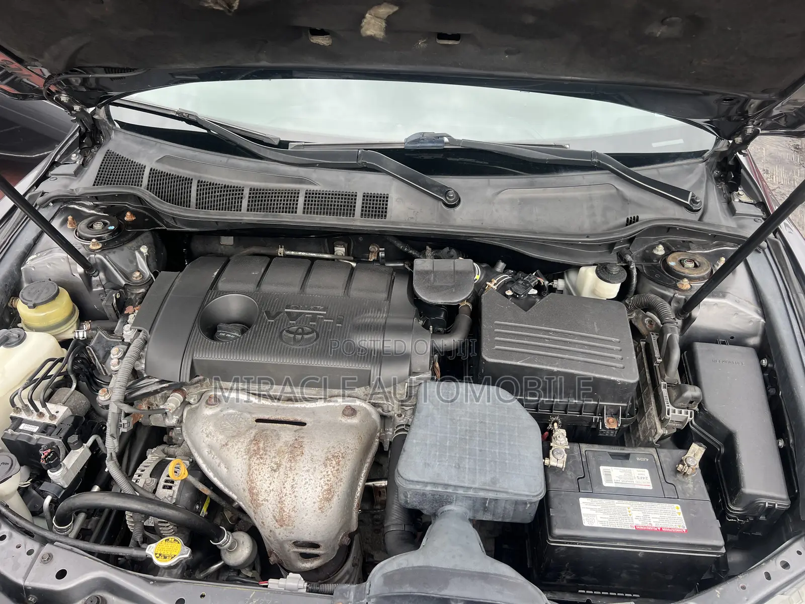 Toyota Camry SE 4dr Sedan (2.5L 4cyl 6A) 2011 Gray