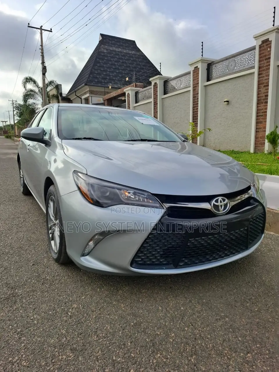 Toyota Camry SE 4dr Sedan (2.5L 4cyl 6A) 2016 Gray