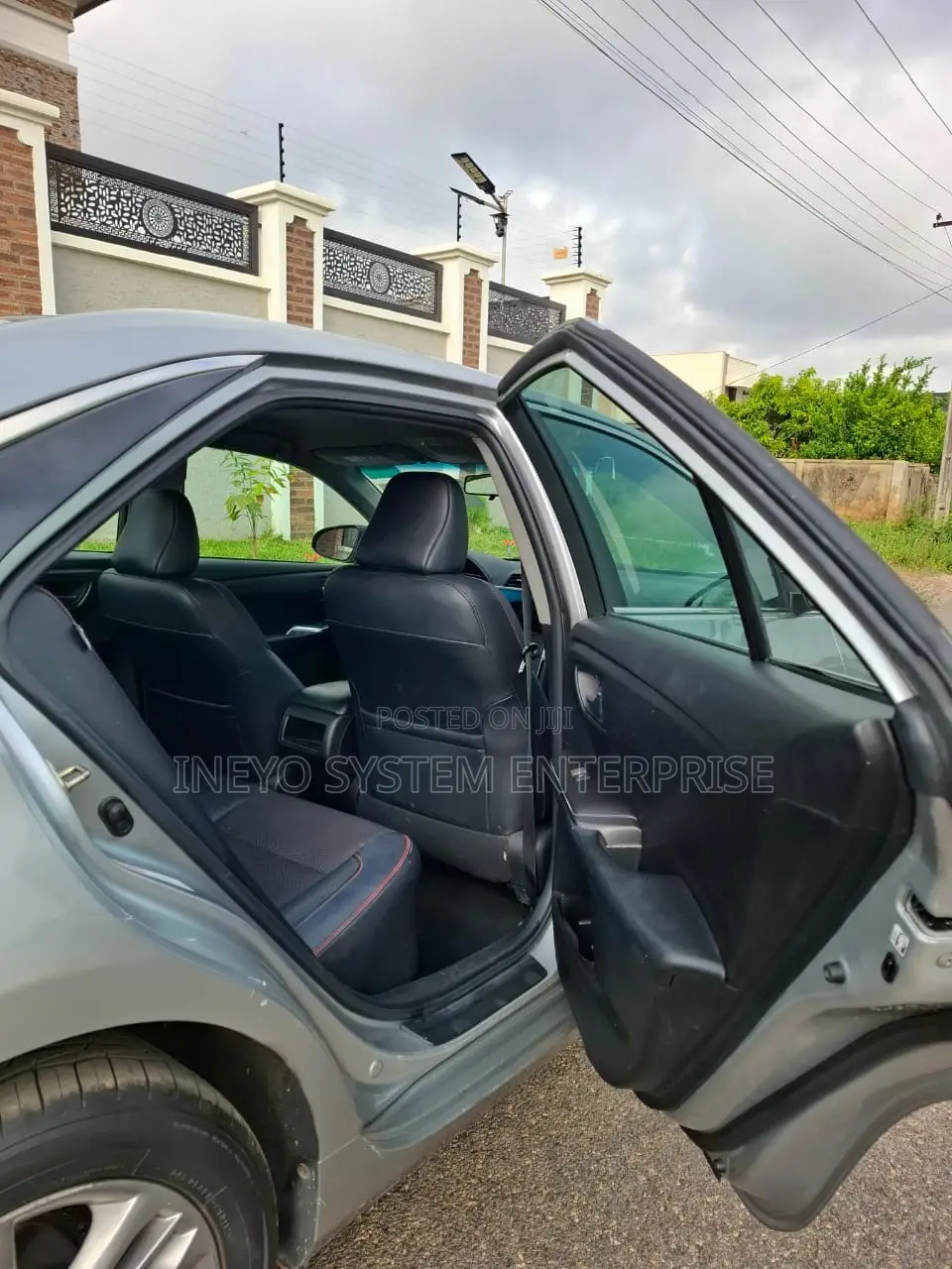 Toyota Camry SE 4dr Sedan (2.5L 4cyl 6A) 2016 Gray