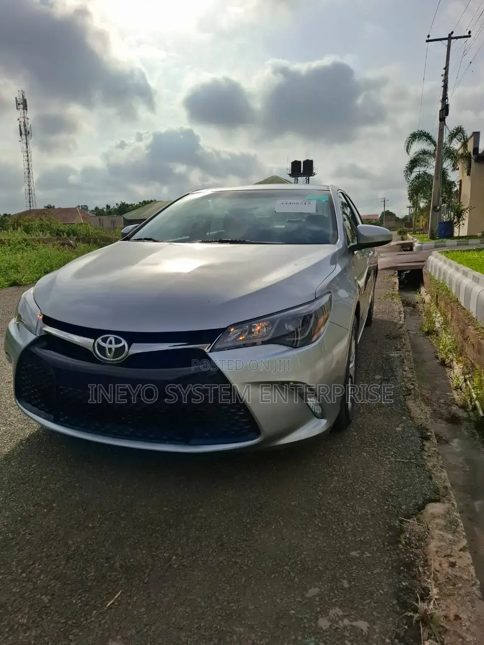 Toyota Camry SE 4dr Sedan (2.5L 4cyl 6A) 2016 Gray
