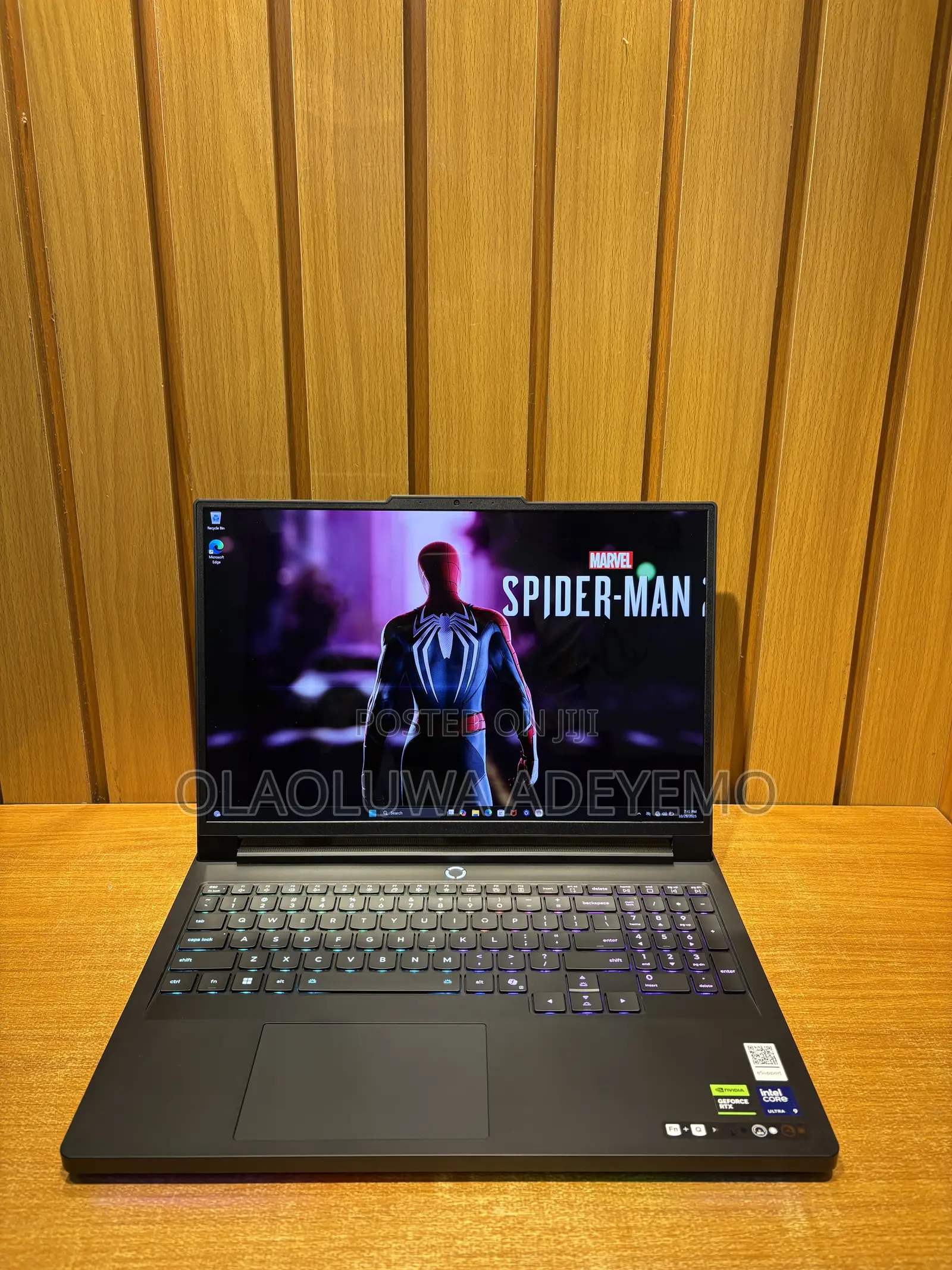 Laptop Lenovo Legion Pro 7 32GB Intel Core Ultra 9 SSD 1T